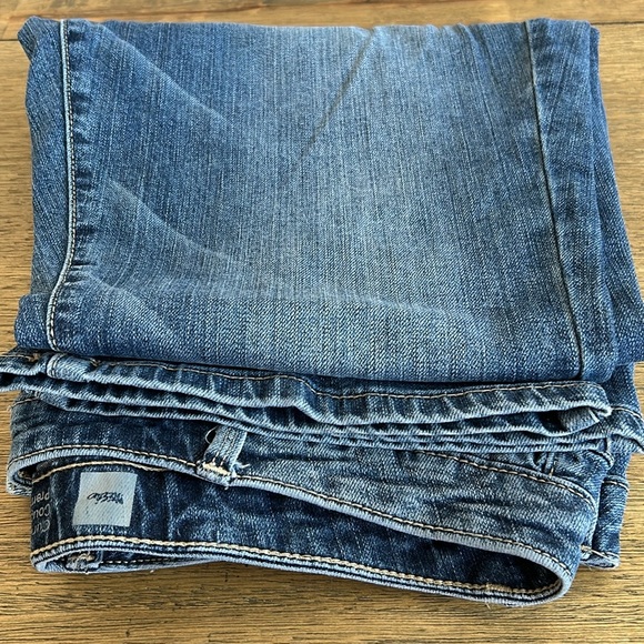 Mossimo Curvy Women’s Bootcut Jeans - Picture 13 of 13